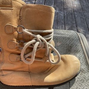 Sorel Leather Hippie Boho Rope Tie Boots Warmest Thinsulate Insulation 8.5
